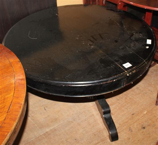 Black circular dining table